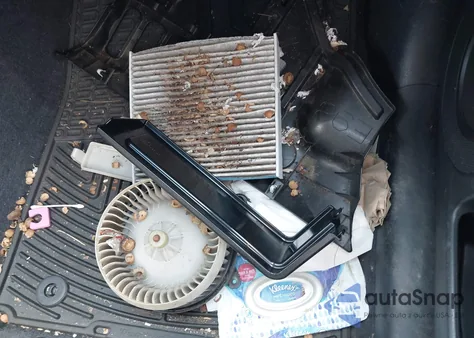 2014 Lexus Es 300H из США, поврежденный, VIN JTHBW1GG5E2045235